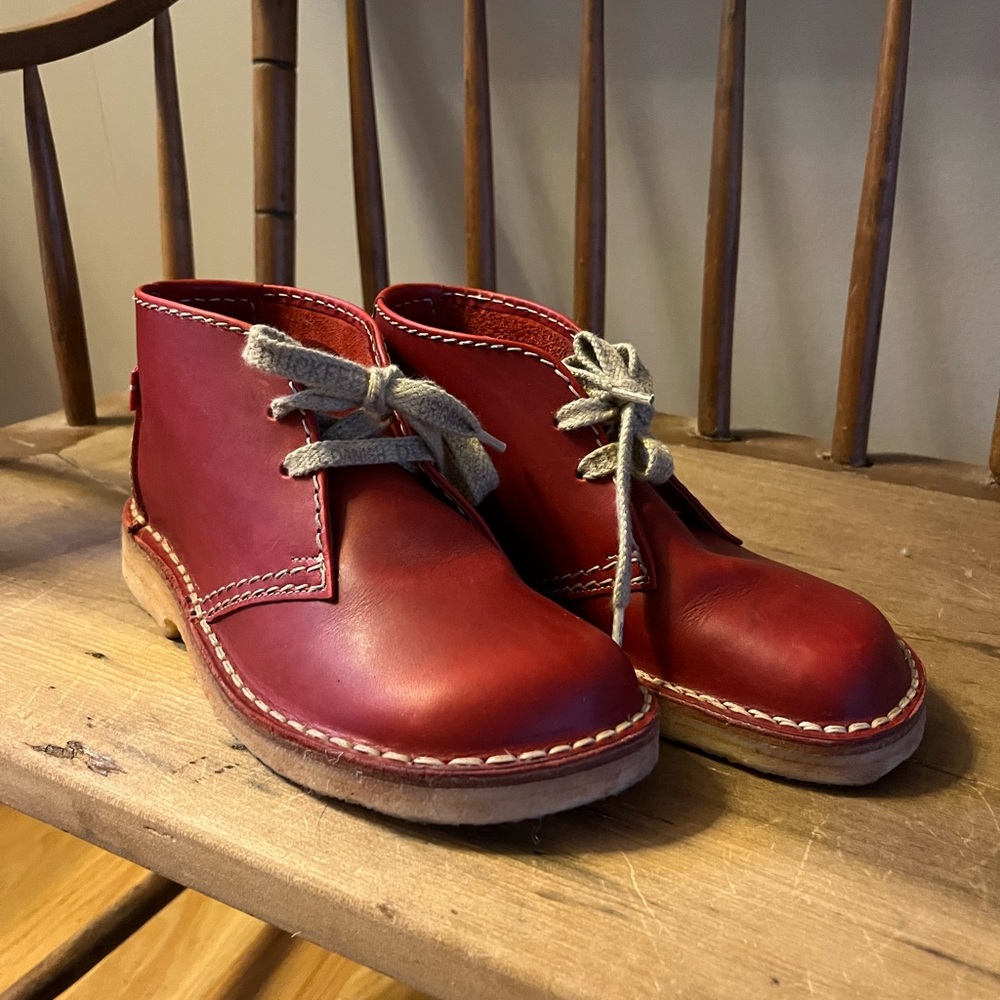 Duckfeet Sjaerlland Size 38 red